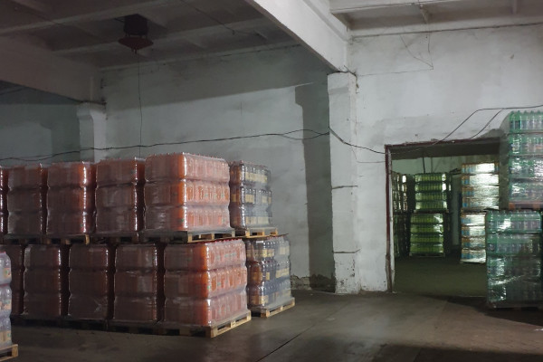 Действующий завод по производству безалкогольных напитков, минеральной воды и кукурузных палочек